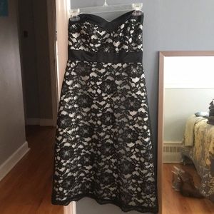 White House Black Market Size 8 strapless dress